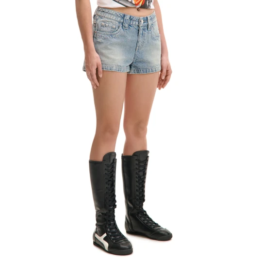 Zdjęcie produktu Cropp - Jeansowe szorty basic z efektem sprania - niebieski