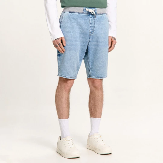 Zdjęcie produktu Cropp - Jeansowe szorty jogger z efektem sprania - niebieski