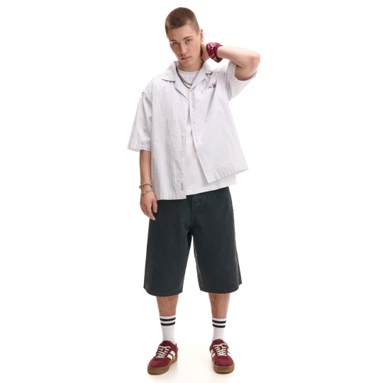 Zdjęcie produktu Cropp - Jeansowe szorty jorts z efektem sprania - czarny