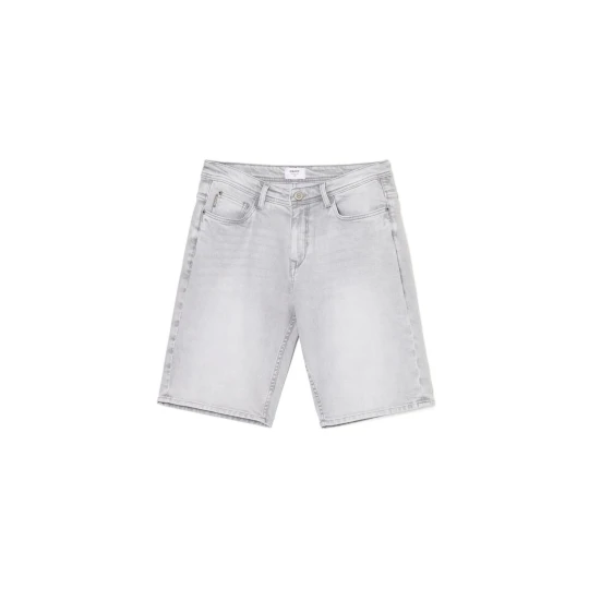 Zdjęcie produktu Cropp - Jeansowe szorty regular z efektem sprania - jasny szary