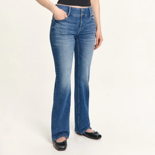 Zdjęcie produktu Cropp - Jeansy bootcut z efektem sprania TALL - niebieski