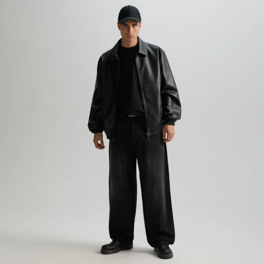 Zdjęcie produktu Cropp - Jeansy skater z efektem sprania - czarny