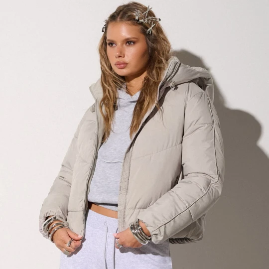 Zdjęcie produktu Cropp - Kremowa kurtka puffer z regulowanym kapturem - kremowy