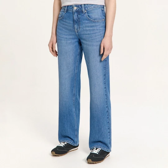 Zdjęcie produktu Cropp - Niebieskie jeansy straight z efektem sprania - niebieski