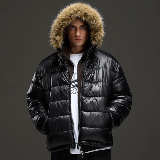 Zdjęcie produktu Cropp - Pikowana kurtka puffer z połyskiem - czarny