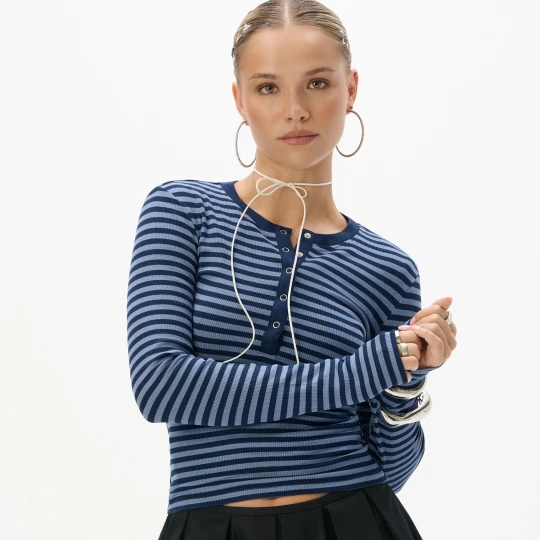 Zdjęcie produktu Cropp - Prążkowana koszulka longsleeve z zatrzaskami - granatowy