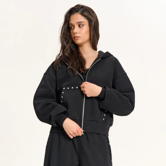 Zdjęcie produktu Cropp - Rozpinana bluza z kapturem i ćwiekami - czarny