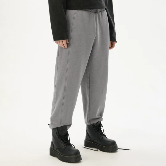 Zdjęcie produktu Cropp - Spodnie jogger z efektem sprania - szary