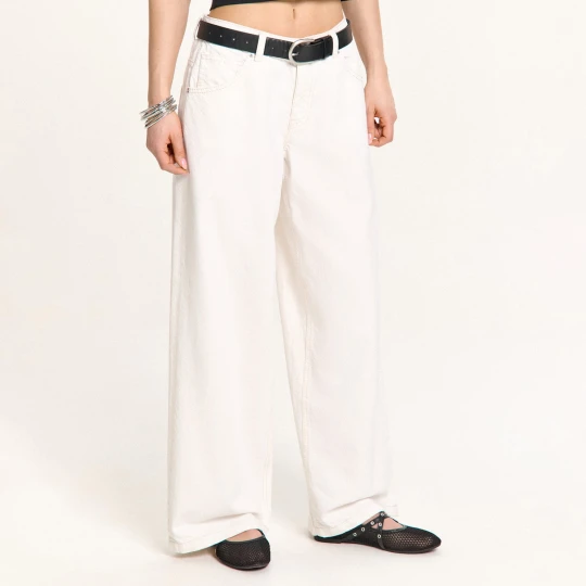 Zdjęcie produktu Cropp - Sprane jeansy boyfriend loose - kremowy