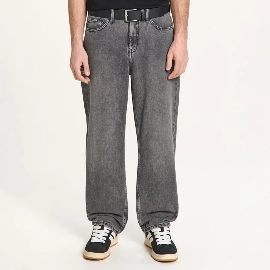 Zdjęcie produktu Cropp - Szare jeansy straight z efektem sprania - szary