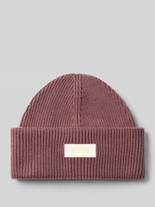 Zdjęcie produktu Czapka beanie z naszywką z logo Drykorn Jasnoczerwony