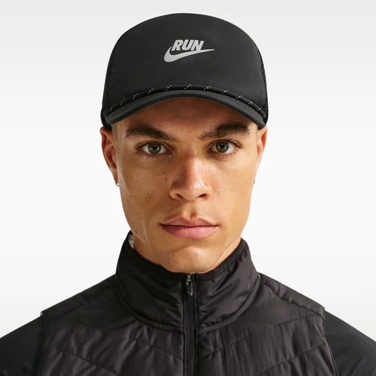 Zdjęcie produktu Czapka do biegania o nieusztywnionej konstrukcji Swoosh Dri-FIT Nike Pro - Czerń