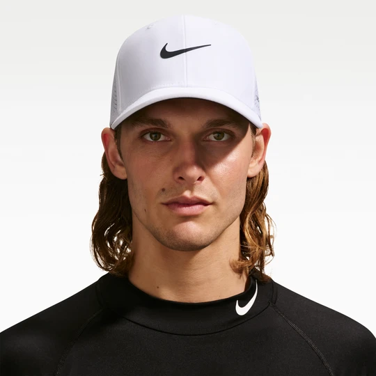Zdjęcie produktu Czapka do golfa Nike Rise Dri-FIT ADV SwooshFlex o wzmocnionej konstrukcji - Biel