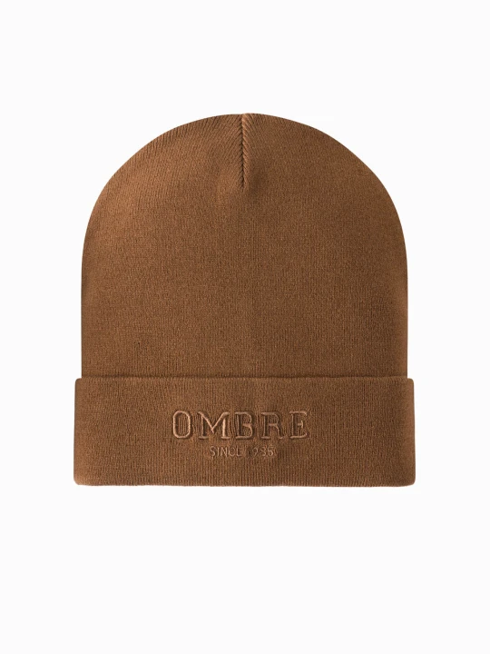 Zdjęcie produktu Czapka dzianinowa męska beanie z haftowanym napisem – brązowa V4 Ombre Clothing