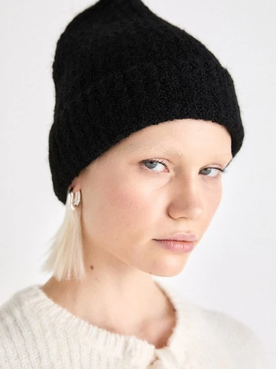 Zdjęcie produktu Czapka Gina Tricot czarny