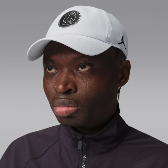 Zdjęcie produktu Czapka Jordan Club Paris Saint-Germain - Szary