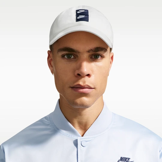 Zdjęcie produktu Czapka o nieusztywnianej konstrukcji Golf Dri-FIT Nike Club - Biel