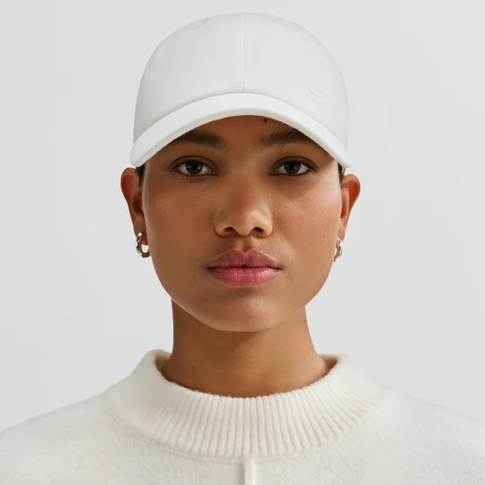 Zdjęcie produktu Czapka o nieusztywnianej konstrukcji Nike Club - Biel