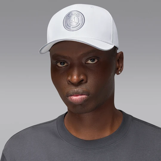 Zdjęcie produktu Czapka o wzmocnionej konstrukcji Paris Saint-Germain Rise - Biel Nike