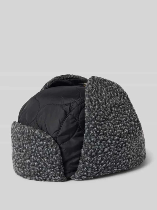 Zdjęcie produktu Czapka uszanka z pikowaniem model ‘SANDBAY Barbour Czarny