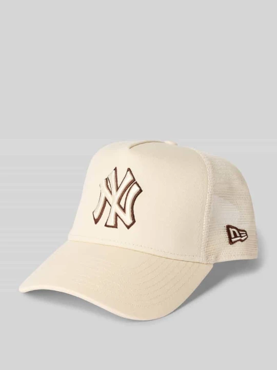 Zdjęcie produktu Czapka trucker z przeszyciami New Era Piaskowy