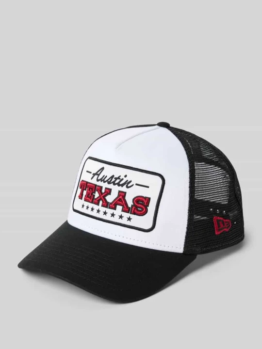 Zdjęcie produktu Czapka z daszkiem trucker z naszywką z lokalizacją New Era Czarny