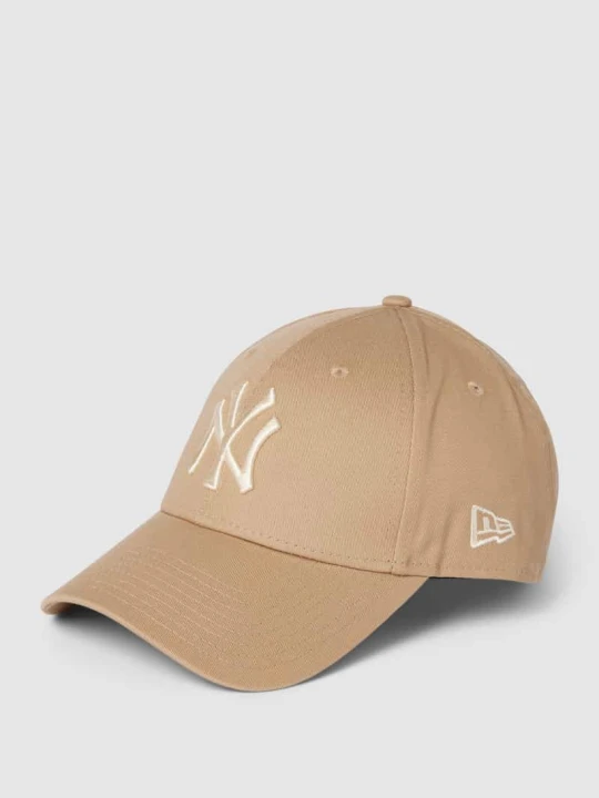 Zdjęcie produktu Czapka z daszkiem i wyhaftowanym logo model ‘LEAGUE ESSENTIAL 9FORTY®’ New Era Camel