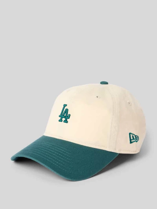 Zdjęcie produktu Czapka z daszkiem z wyhaftowanym motywem Model '9TWENTY®' New Era Zielony