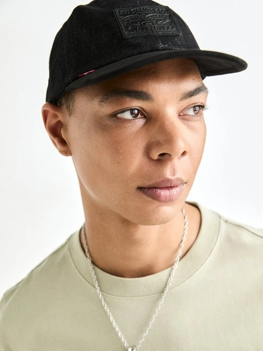 Zdjęcie produktu Czapka z daszkiem Levi's czarny