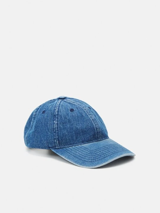 Zdjęcie produktu Czapka z daszkiem Levi's niebieski