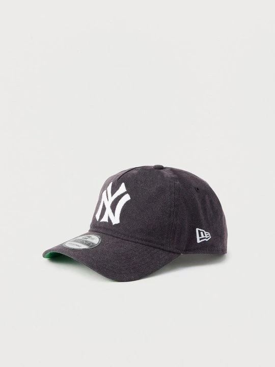 Zdjęcie produktu Czapka z daszkiem New Era granatowy