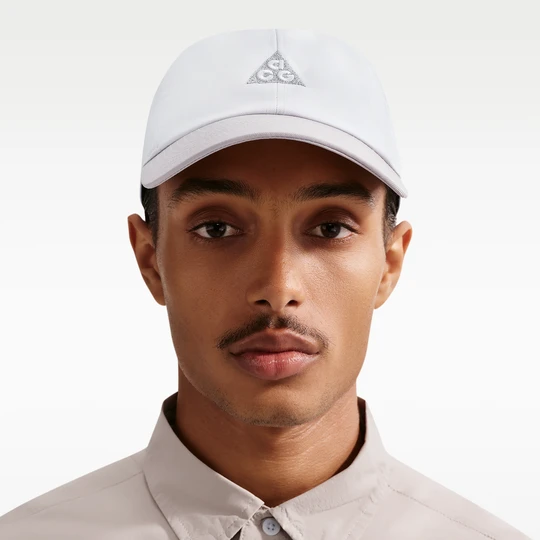 Zdjęcie produktu Czapka z daszkiem o nieusztywnianej konstrukcji Nike ACG Club - Szary