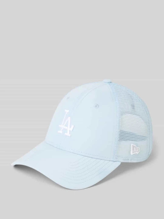 Zdjęcie produktu Czapka z daszkiem trucker z wyhaftowanym logo model 'MIDI HOMEFIELD 940®' New Era Jasnoniebieski