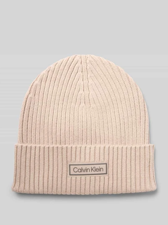 Zdjęcie produktu Czapka z dzianiny z dodatkiem kaszmiru i naszywką z logo Calvin Klein Złamany biały