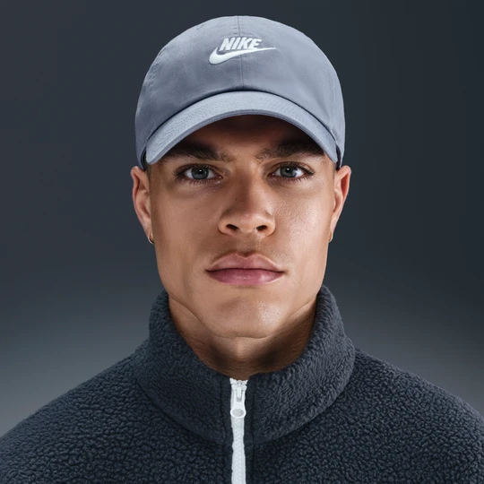 Zdjęcie produktu Czapka z efektem sprania Futura Nike Club - Niebieski