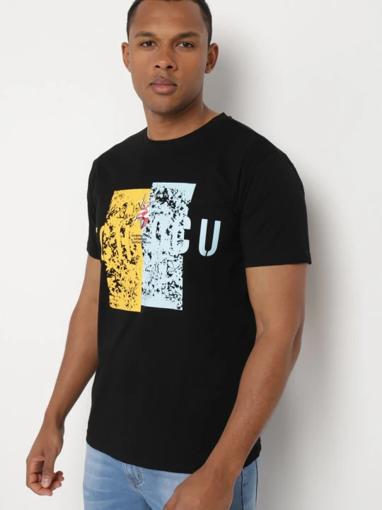 Zdjęcie produktu Czarna Bawełniana Koszulka T-Shirt z Krótkim Rękawem i Ozdobnym Nadrukiem Branessa