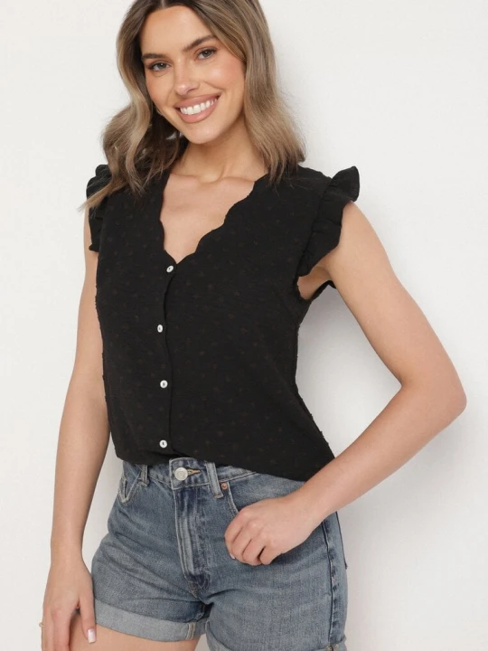 Zdjęcie produktu Czarna Bluzka Top z Tkaniny Plumeti z Falbankami przy Ramionach Fatalie Melya By Melody