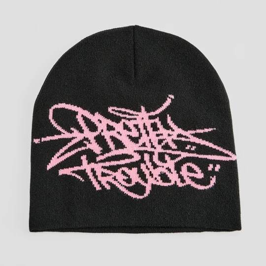 Zdjęcie produktu Czarna czapka beanie z nadrukiem w stylu graffiti House