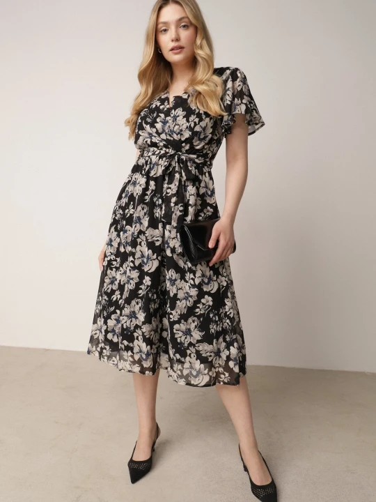 Zdjęcie produktu Czarna Kopertowa Sukienka w Kwiaty z Wiązanym Paskiem i Brokatem Hilingea M&d Fashion