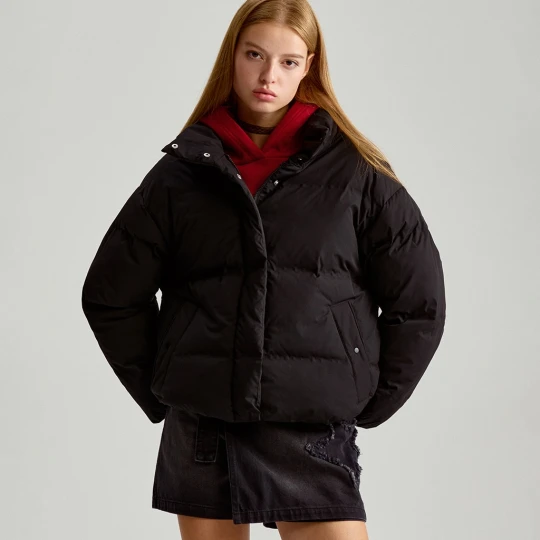 Zdjęcie produktu Czarna kurtka puffer o kroju oversize ze stójką. House
