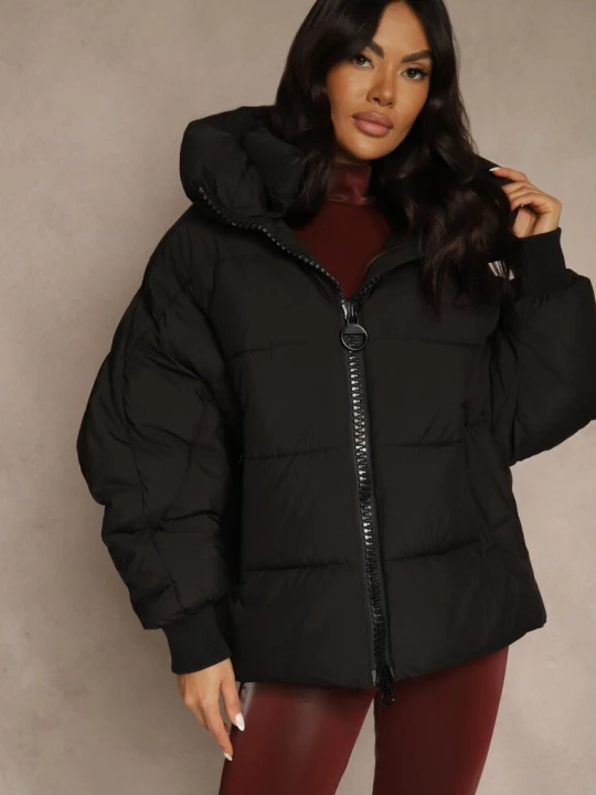 Zdjęcie produktu Czarna Oversizowa Kurtka Puffer z Kaputrem Mevenassa