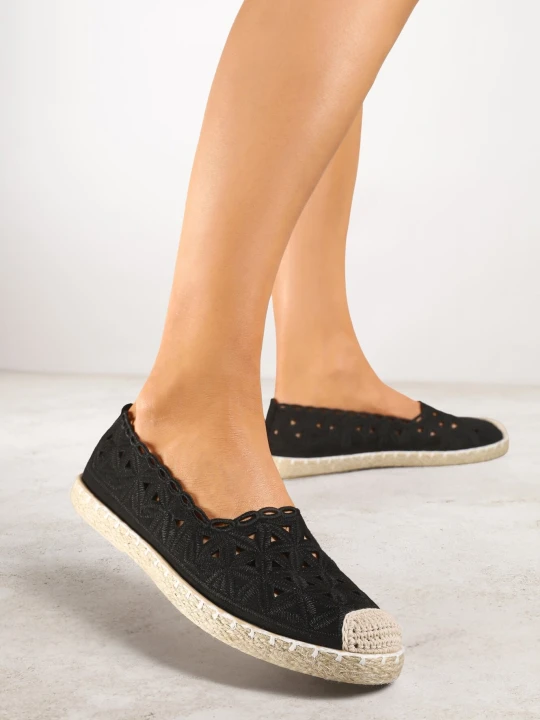 Zdjęcie produktu Czarne Ażurowe Espadryle Vices z Ozdobną Plecionką Arivrae