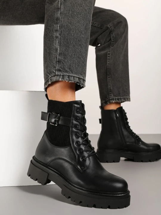 Zdjęcie produktu Czarne Botki Workery w Rockowym Stylu z Ozdobną Sprzączką Elviratte Vices