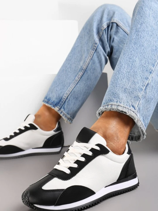Zdjęcie produktu Czarne Sneakersy z Ozdobnymi Wstawkami Fania