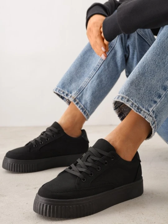 Zdjęcie produktu Czarne Chunky Sneakersy na Tłoczonej Platformie Trianne Ballada