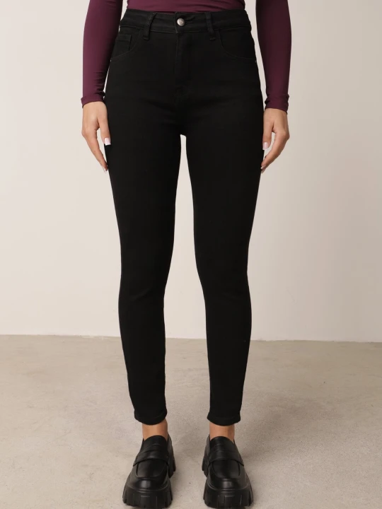 Zdjęcie produktu Czarne Dopasowane Jeansy z Bawełną o Kroju Skinny z Wysokim Stanem Chacinta Milas91