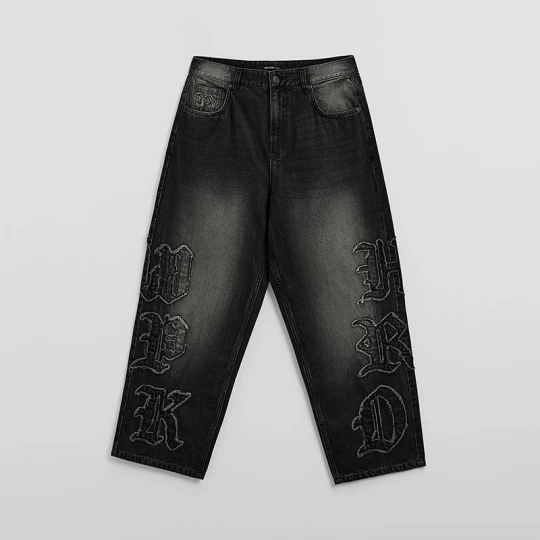 Zdjęcie produktu Czarne jeansy baggy z gotyckimi naszywkami i efektem sprania House