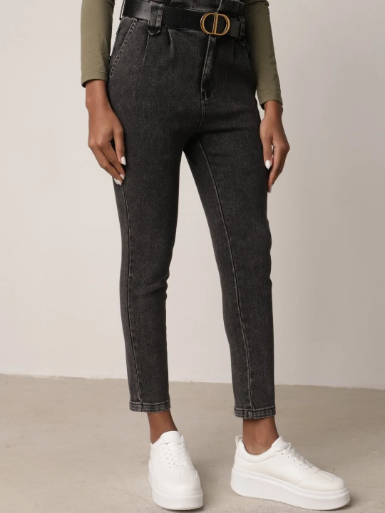 Zdjęcie produktu Czarne Jeansy Mom Fit z Paskiem Humilia Elsa.m By May