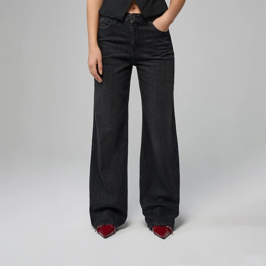 Zdjęcie produktu Czarne jeansy straight fit hight waist House