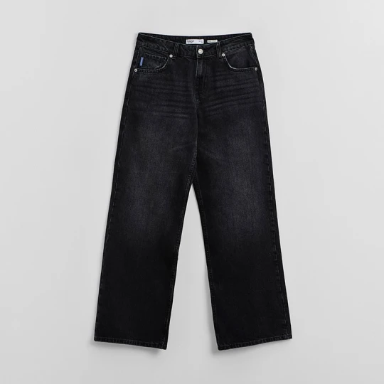 Zdjęcie produktu Czarne jeansy straight fit z efektem sprania House